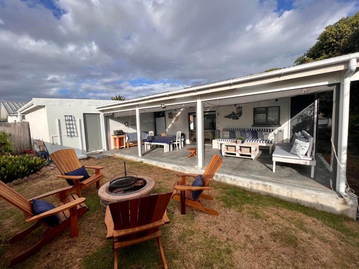 Adorable 2 Bedroom Cottage With Spacious Veranda Hermanus Extérieur photo